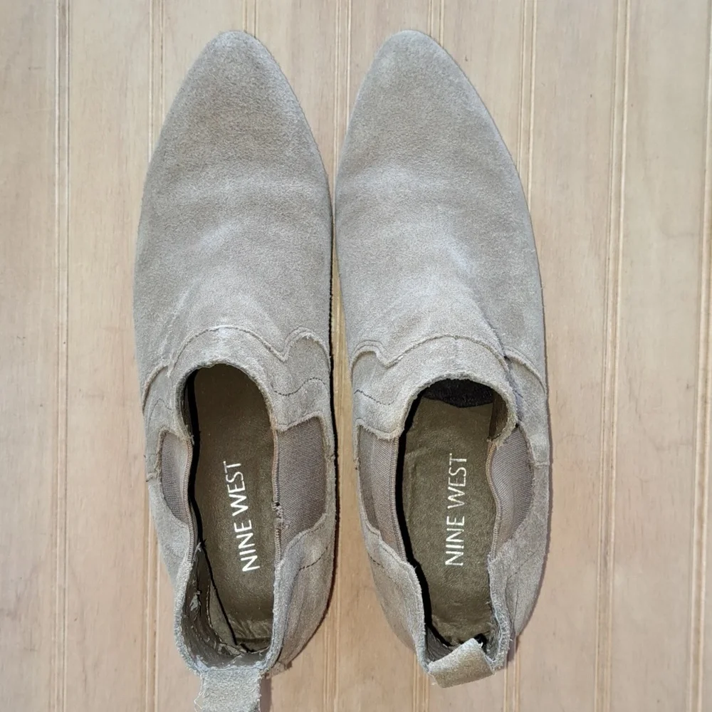 Nine West Chelsea Leather Suede Booties. - Picture 3 of 7
